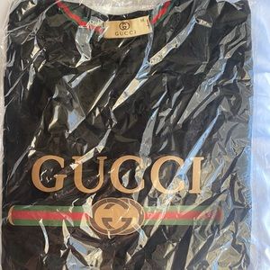 Gucci Men’s Shirt Black Color Medium size